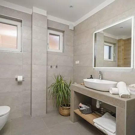 Sidro Apartment