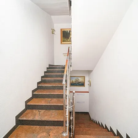 Sidro דירה וודיצה